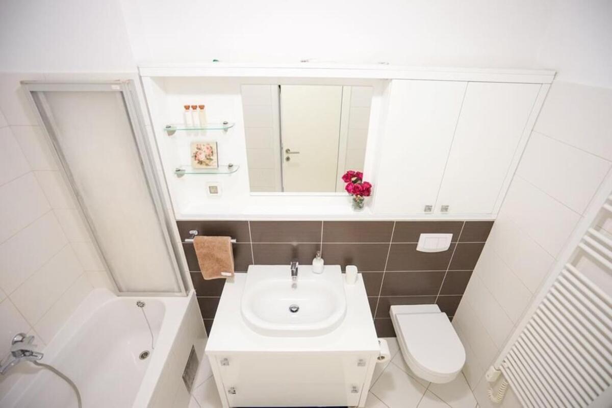 Apartment Zara White Extérieur photo